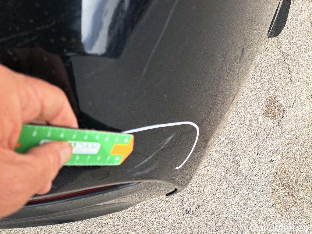  Bmw  Serie 5 BMW  / 2020 / 4P / sedán 520dA #PAQUETE DEPORTIVO M# #18