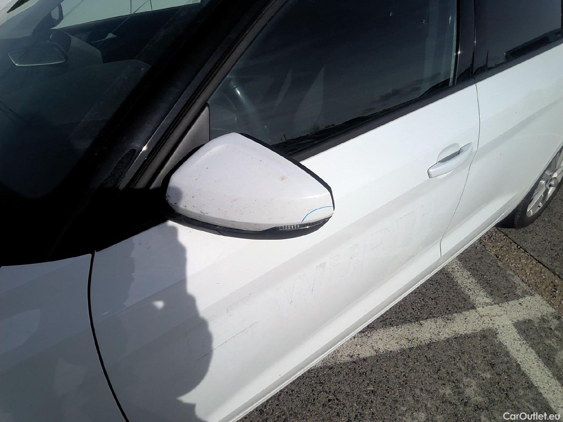  Audi  A1 Sportback AUDI A1 / 2018 / 5P / berlina con portón Sportback Advanced 30 TFSI 81kW (110CV) #15