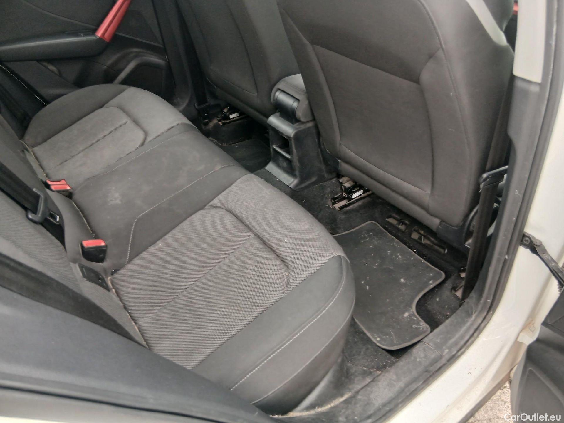  Audi  Q2 AUDI  / 2016 / 5P / todoterreno Sport 30 TDI 85kW (116CV) S tronic #23