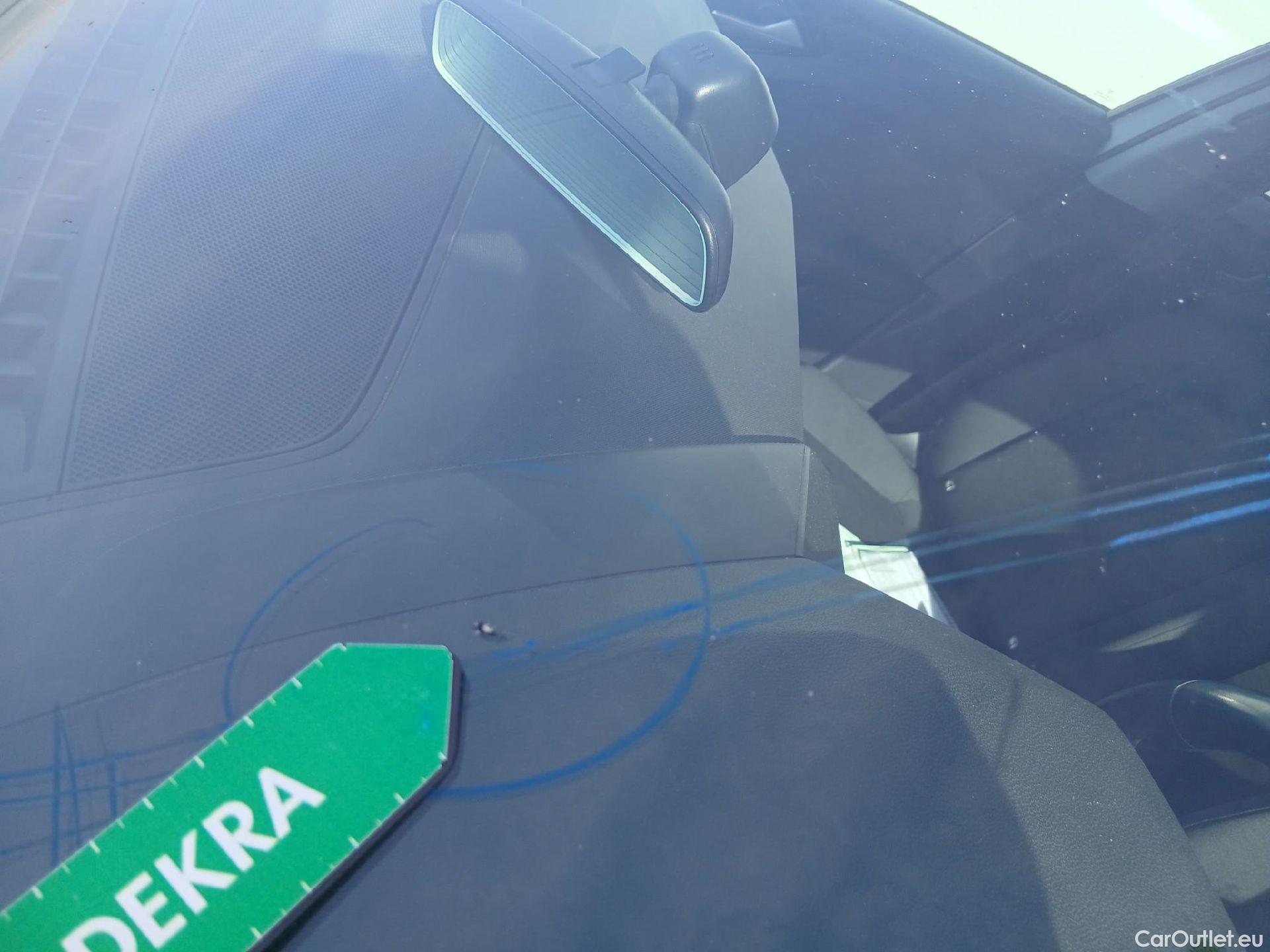  Audi  A1 Sportback AUDI A1 / 2018 / 5P / berlina con portón Sportback Advanced 30 TFSI 81kW (110CV) #6