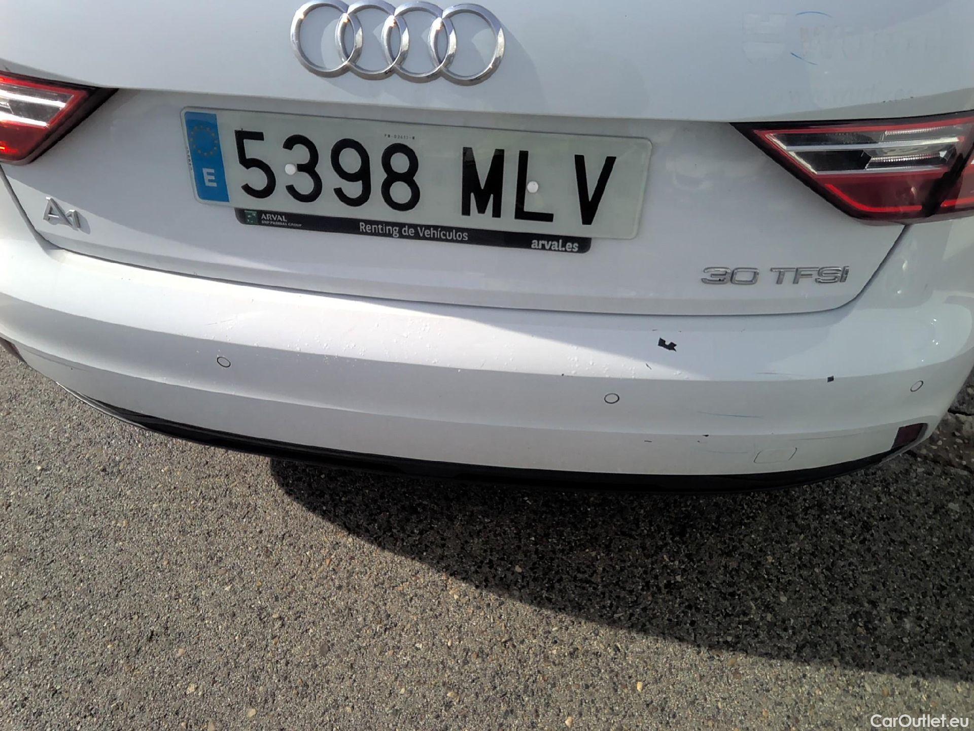  Audi  A1 Sportback AUDI A1 / 2018 / 5P / berlina con portón Sportback Advanced 30 TFSI 81kW (110CV) #21