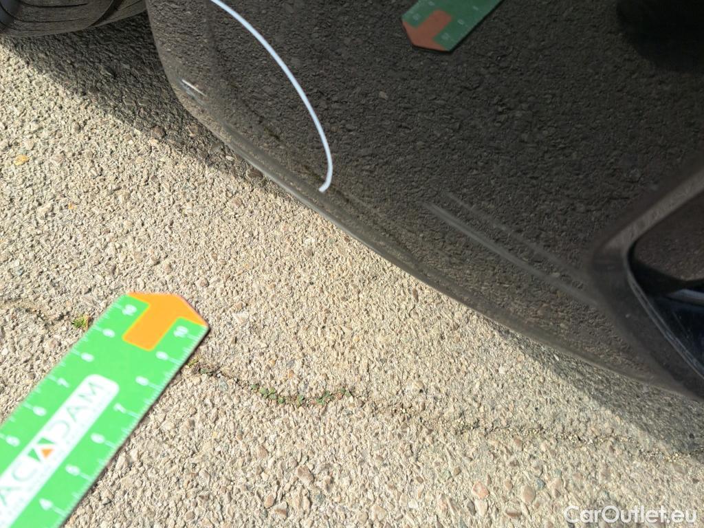  Bmw  Serie 5 BMW  / 2020 / 4P / sedán 520dA #PAQUETE DEPORTIVO M# #16