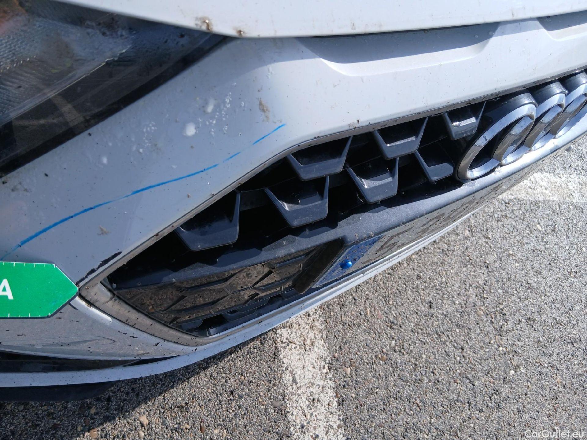  Audi  A1 Sportback AUDI A1 / 2018 / 5P / berlina con portón Sportback Advanced 30 TFSI 81kW (110CV) #10