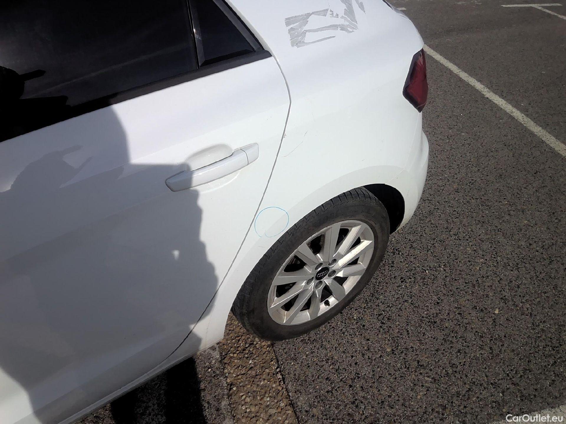  Audi  A1 Sportback AUDI A1 / 2018 / 5P / berlina con portón Sportback Advanced 30 TFSI 81kW (110CV) #18