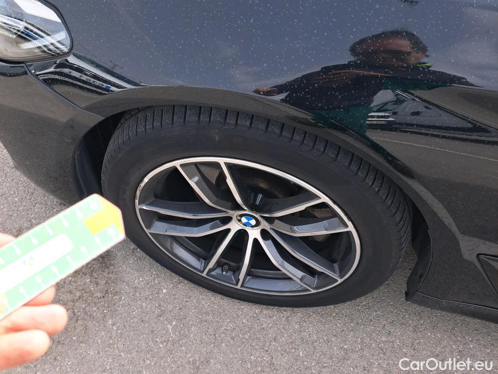  Bmw  Serie 5 BMW  / 2020 / 4P / sedán 520dA #PAQUETE DEPORTIVO M# #3