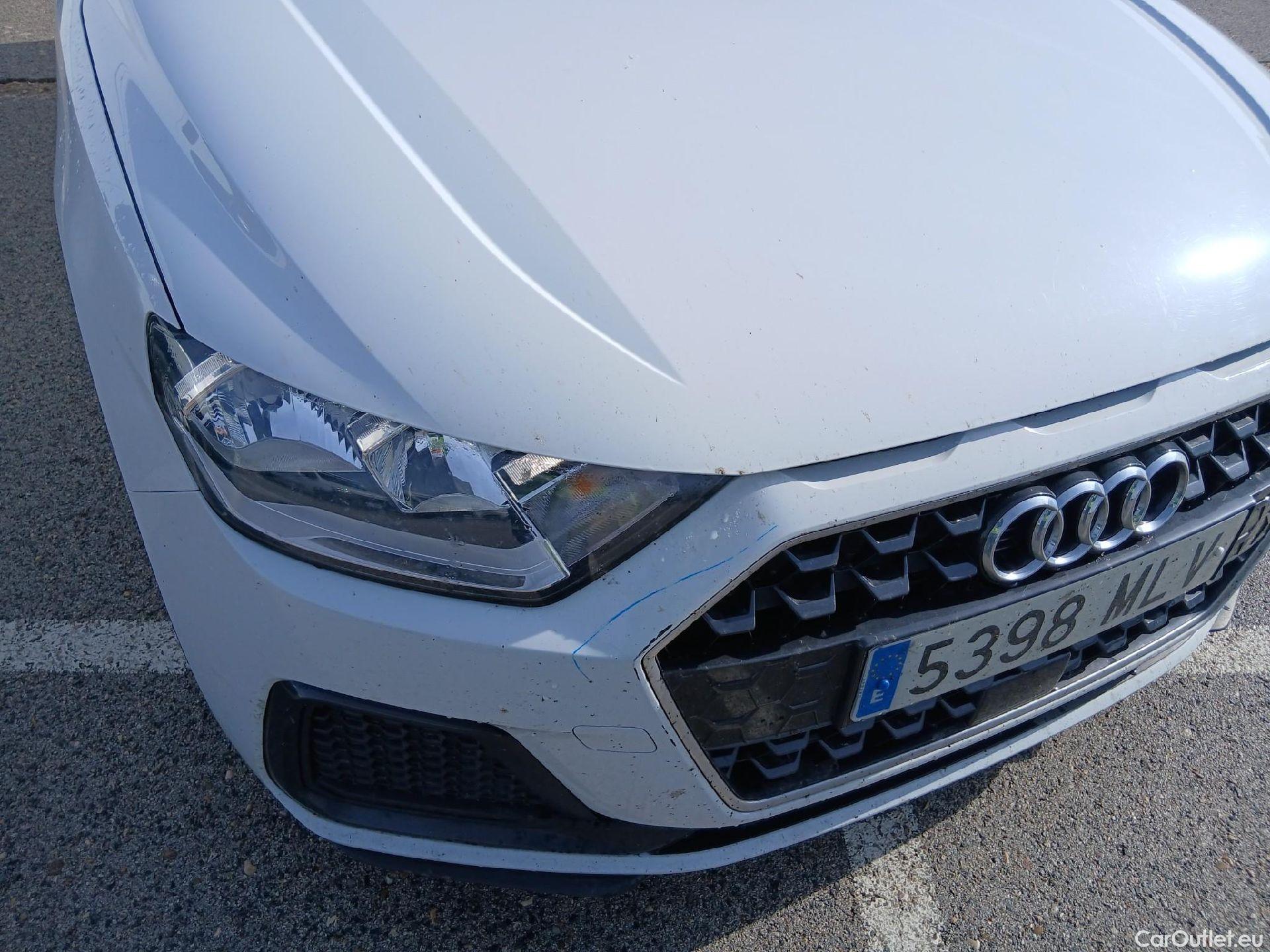  Audi  A1 Sportback AUDI A1 / 2018 / 5P / berlina con portón Sportback Advanced 30 TFSI 81kW (110CV) #9