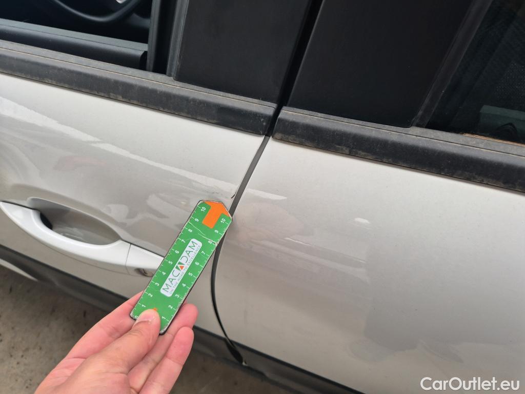  Citroen  C3  Feel 1.5 BlueHDi 100CV MT6 E6d #4