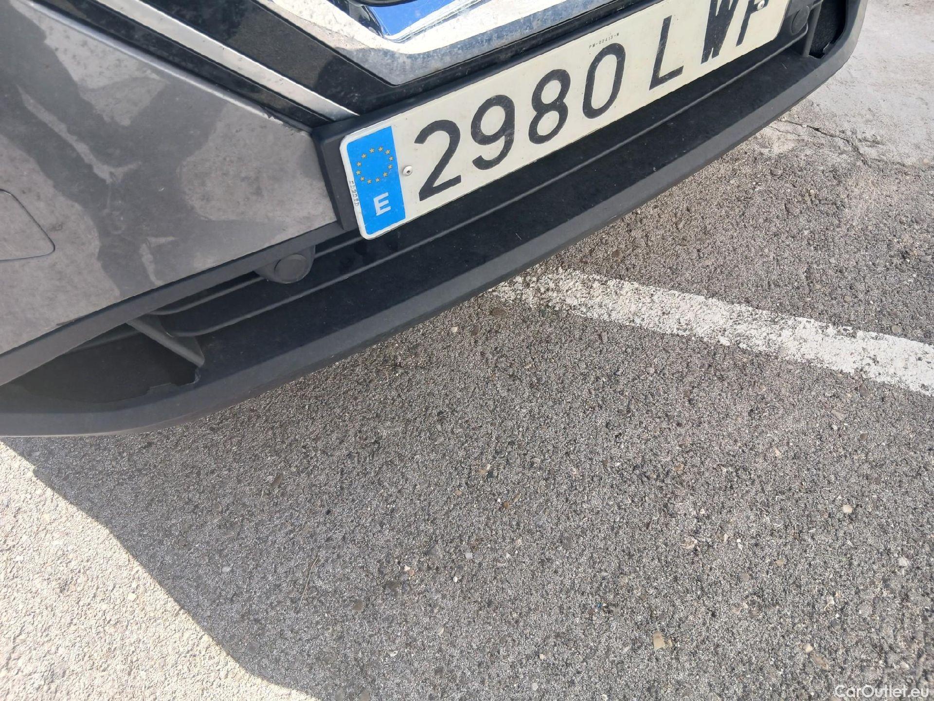  Nissan  Qashqai NISSAN  / 2021 / 5P / todoterreno DIG-T 116kW (158CV) mHEV Xtronic Acenta (AC) #8