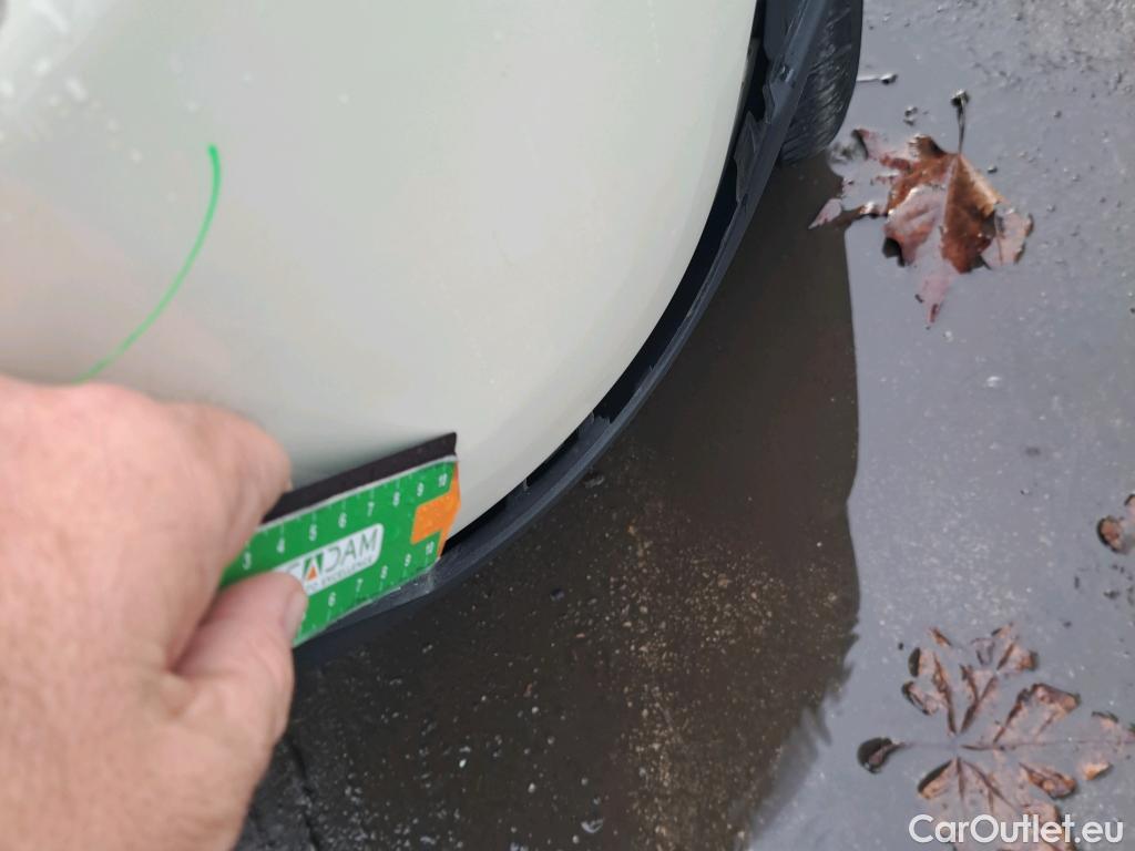  Mini  Cooper MINI MINI / 2014 / 5P / berlina con portón ONE 5 PUERTAS (CX) #37