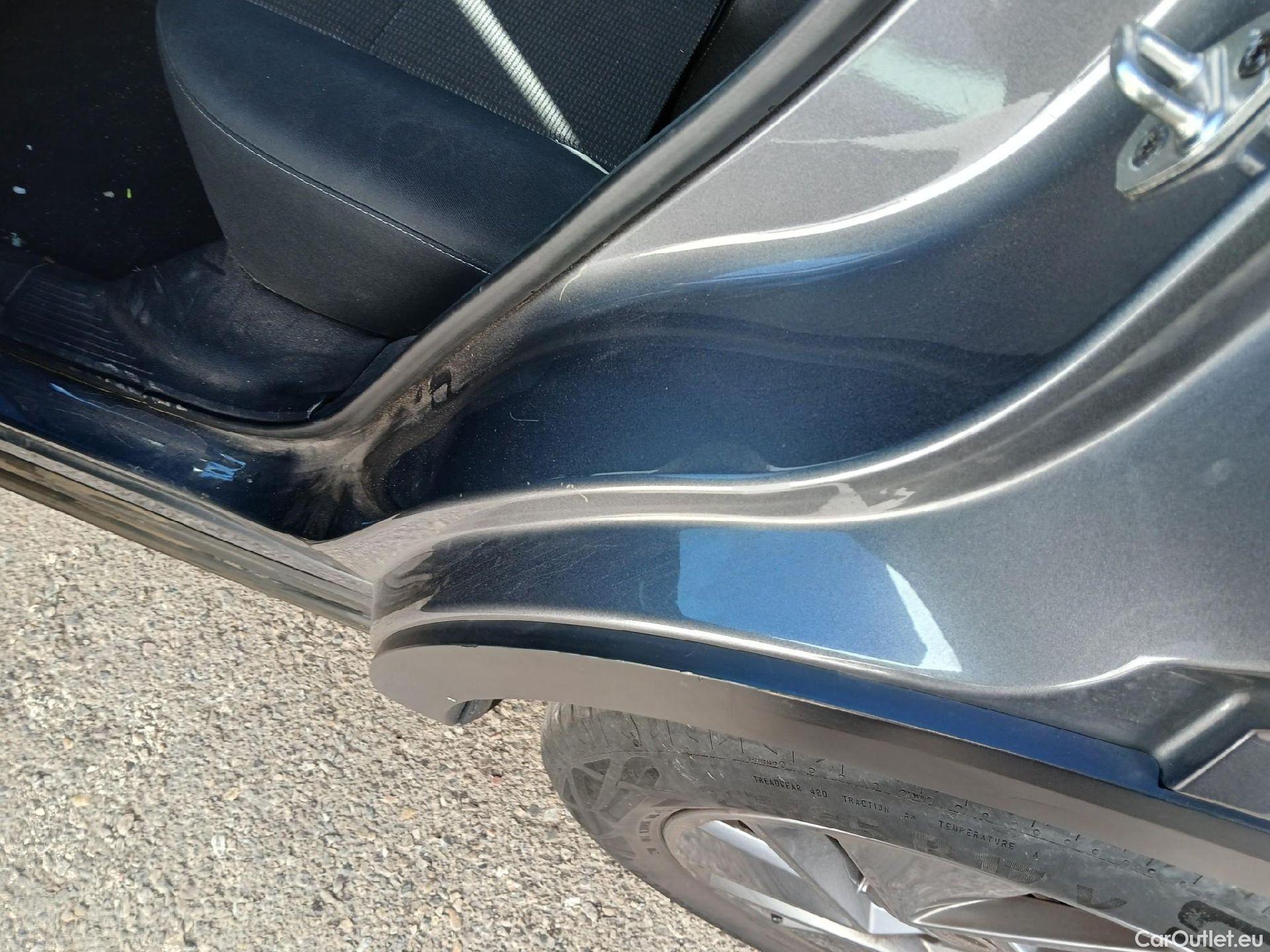  Nissan  Qashqai NISSAN  / 2021 / 5P / todoterreno DIG-T 116kW (158CV) mHEV Xtronic Acenta (AC) #4