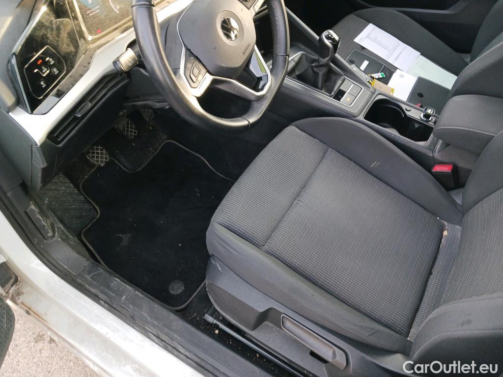  Volkswagen  Golf  VOLKSWAGEN / 2020 / 5P / berlina con portón 2.0 TDI 85kW (115CV) #10