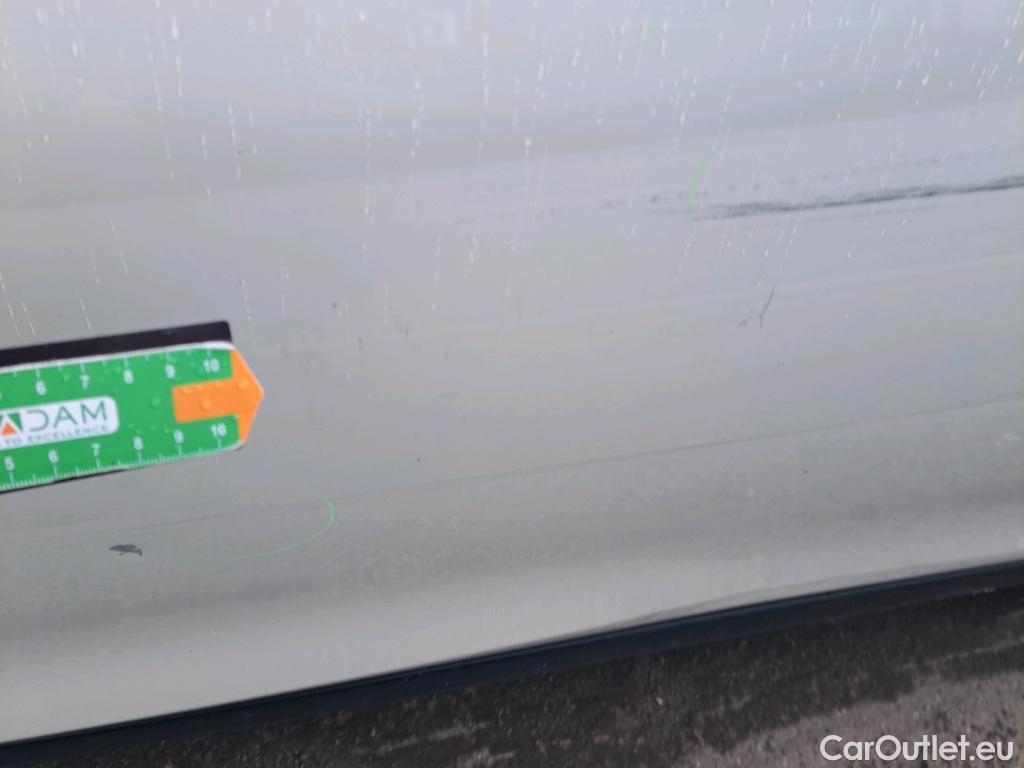  Mini  Cooper MINI MINI / 2014 / 5P / berlina con portón ONE 5 PUERTAS (CX) #8