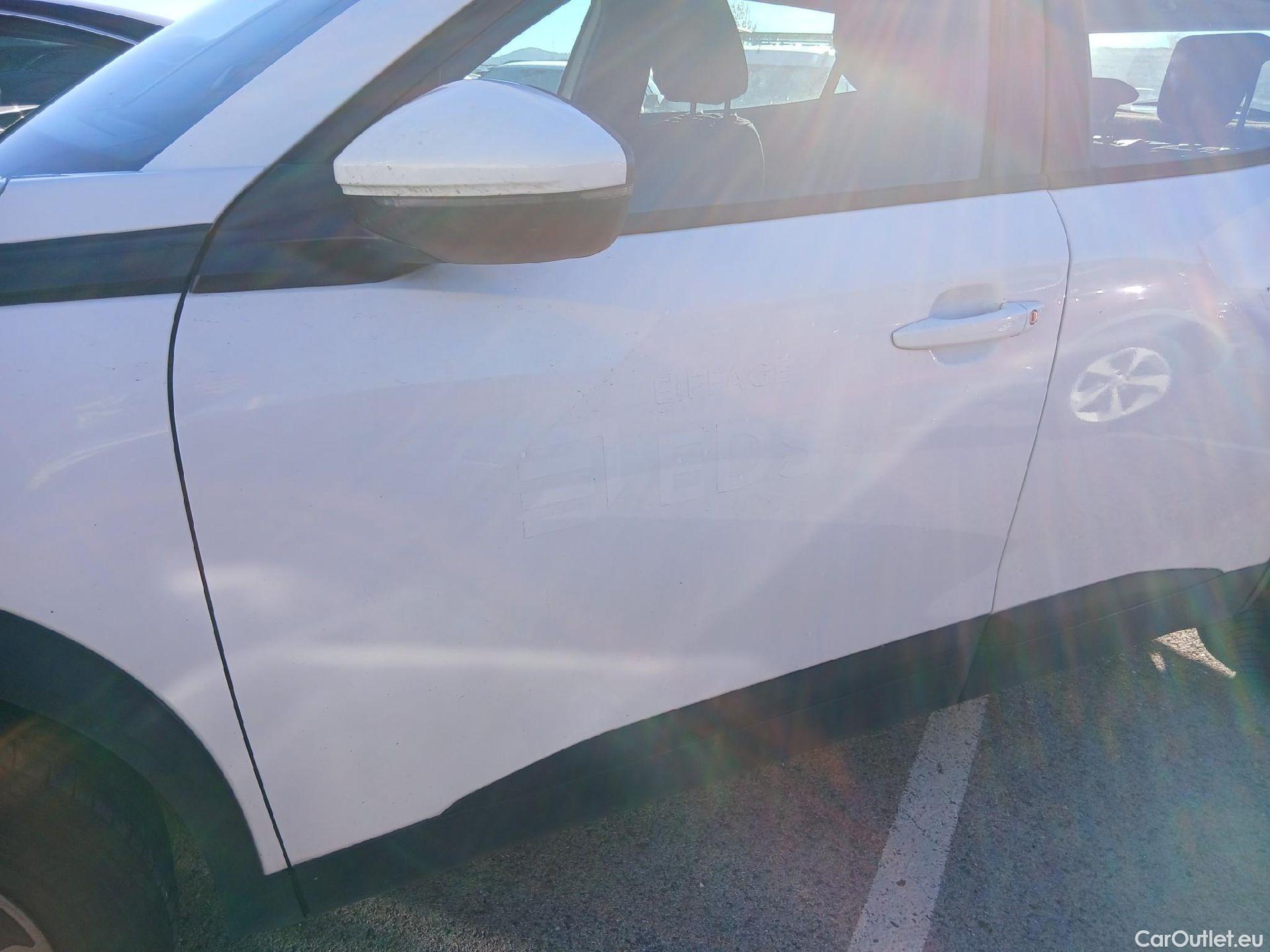  Peugeot  2008 PEUGEOT  / 2019 / 5P / todoterreno Active BlueHDI 81kW (110CV) #12