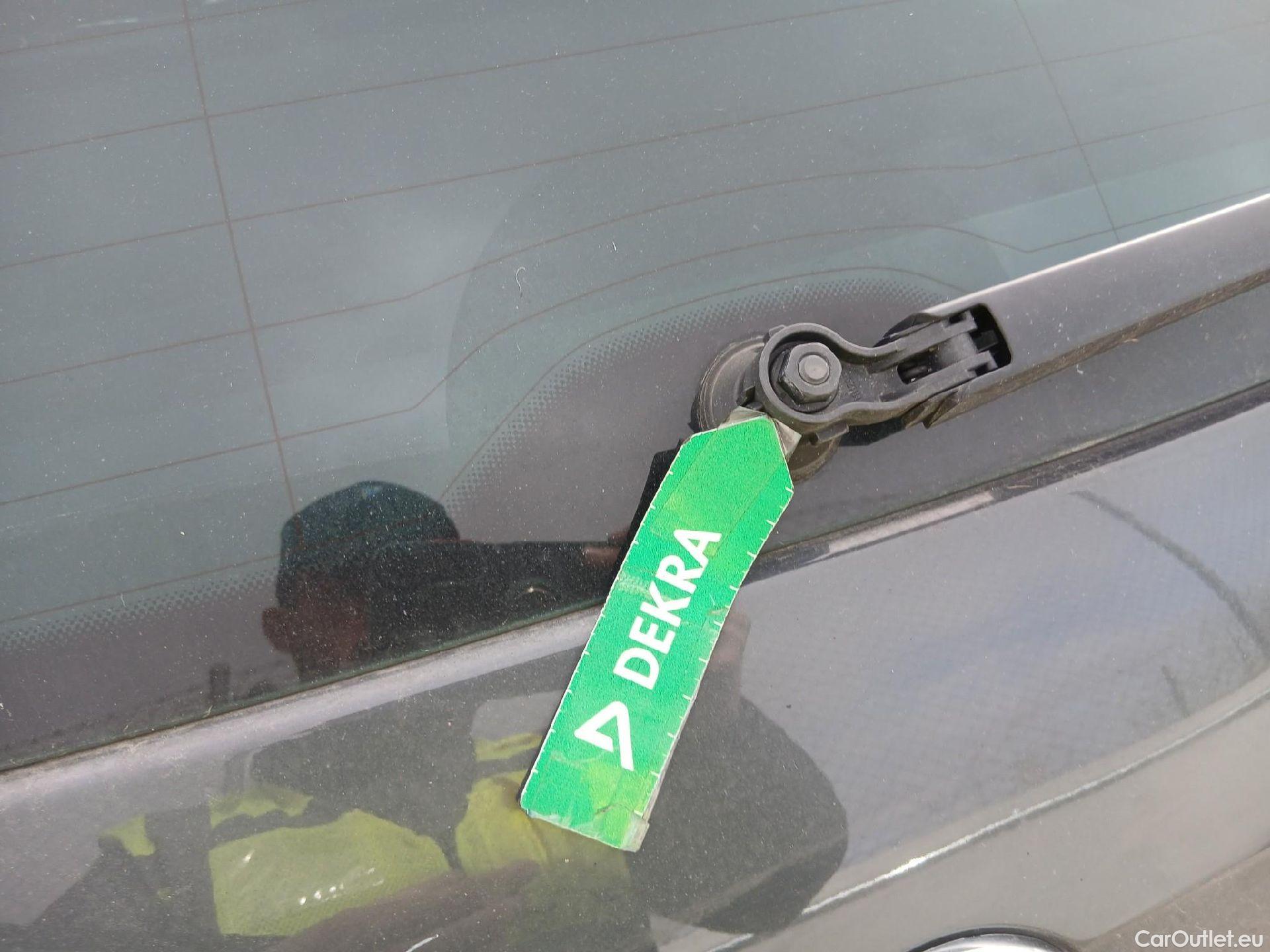  Volkswagen  Tiguan VOLKSWAGEN  / 2020 / 5P / todoterreno Life 1.4 TSI eHybrid 180kW (245CV) DSG #23