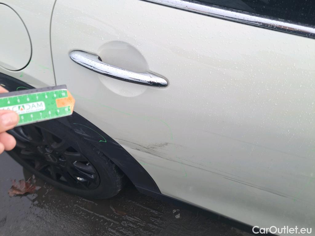  Mini  Cooper MINI MINI / 2014 / 5P / berlina con portón ONE 5 PUERTAS (CX) #33