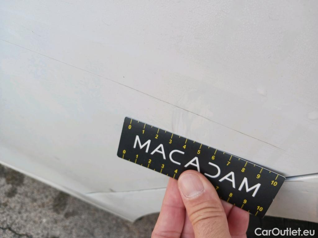  Volkswagen  Golf  VOLKSWAGEN / 2020 / 5P / berlina con portón 2.0 TDI 85kW (115CV) #4