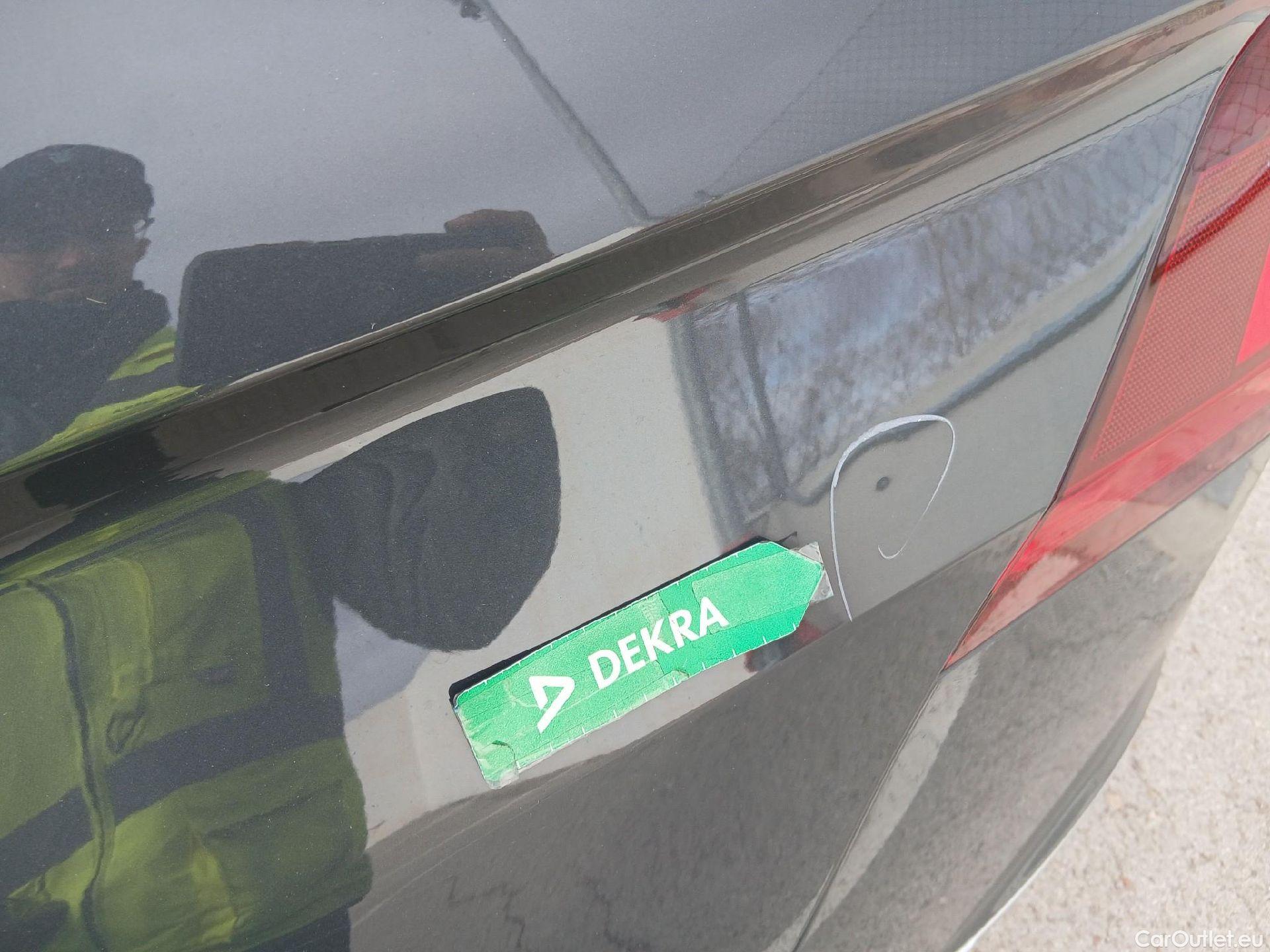  Volkswagen  Tiguan VOLKSWAGEN  / 2020 / 5P / todoterreno Life 1.4 TSI eHybrid 180kW (245CV) DSG #17