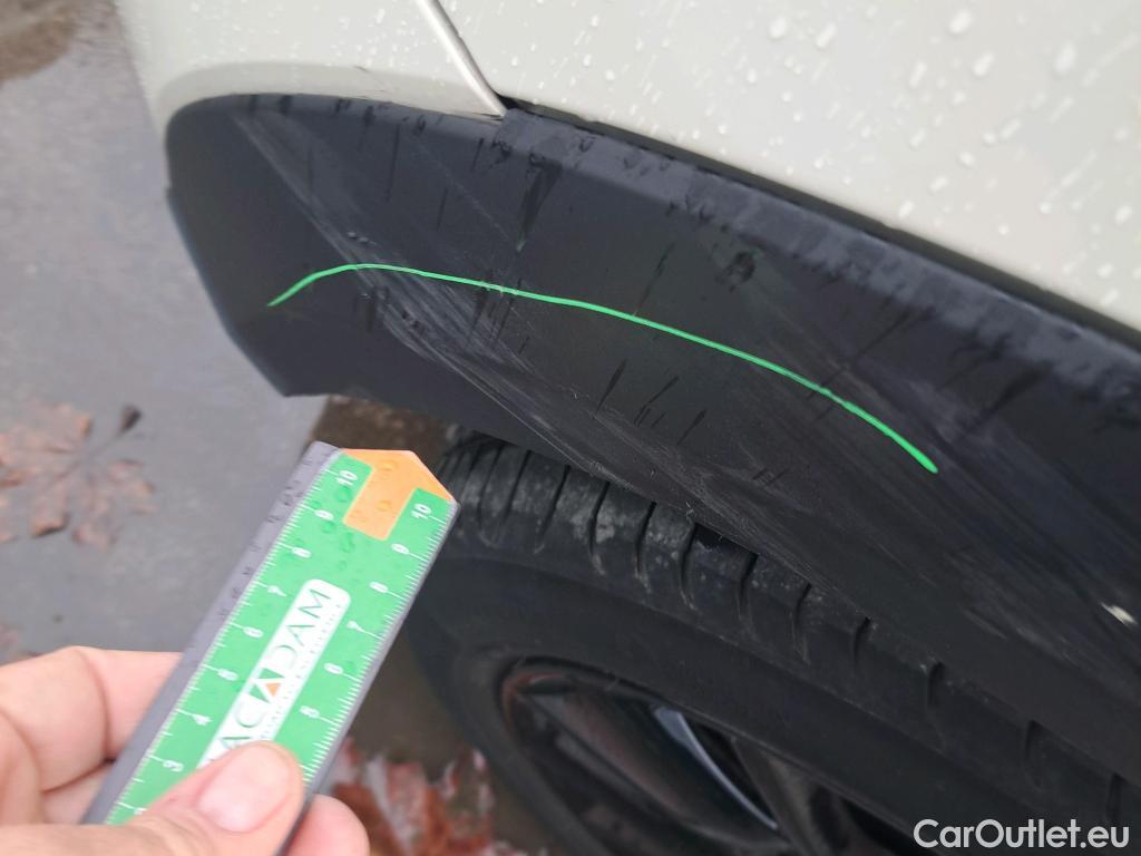  Mini  Cooper MINI MINI / 2014 / 5P / berlina con portón ONE 5 PUERTAS (CX) #40