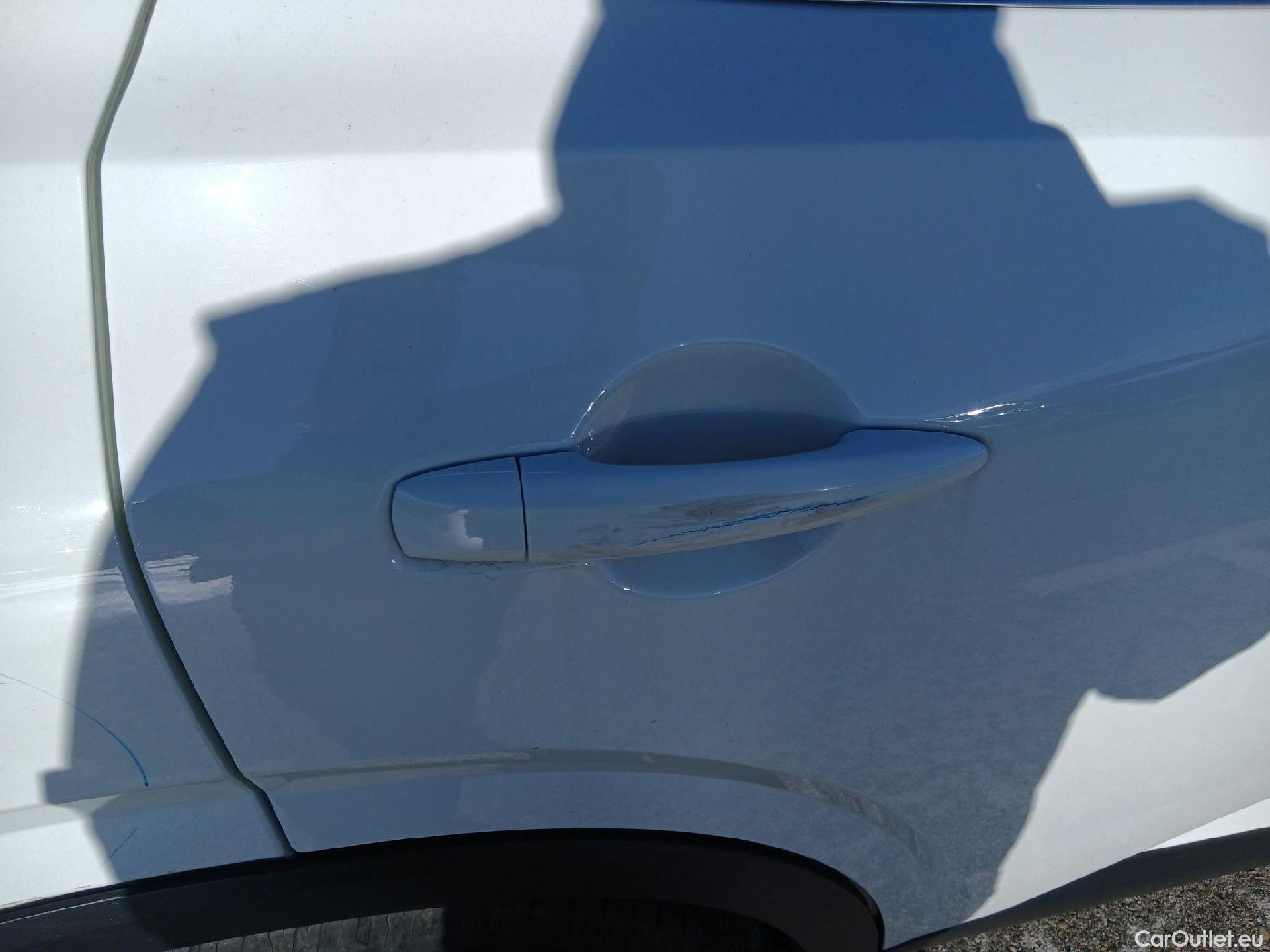  Nissan  Qashqai NISSAN  / 2021 / 5P / todoterreno DIG-T 103kW (140CV) mHEV 4x2 Acenta #32