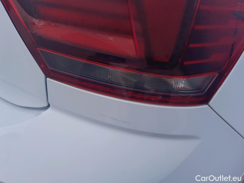  Volkswagen  Polo VOLKSWAGEN  / 2017 / 5P / berlina con portón Advance 1.0 TSI 70kW (95CV) #6