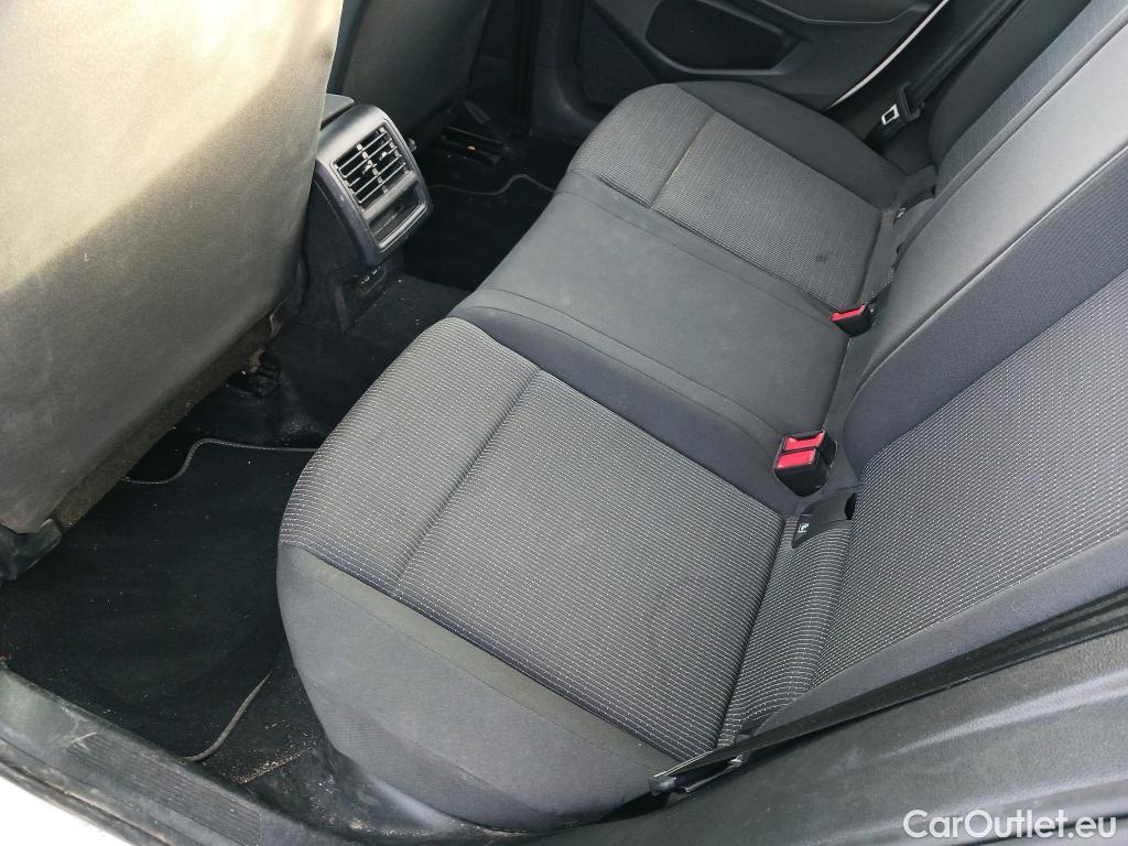  Volkswagen  Golf  VOLKSWAGEN / 2020 / 5P / berlina con portón 2.0 TDI 85kW (115CV) #7