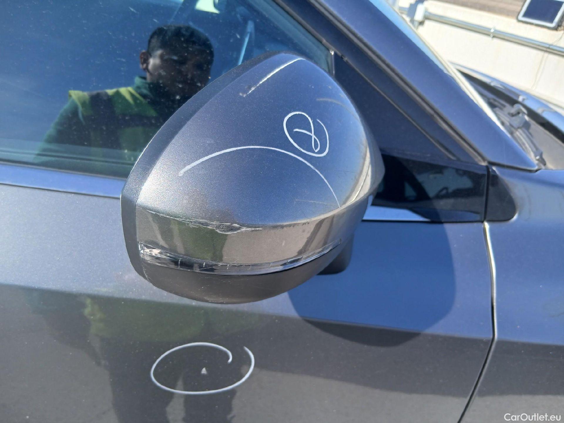  Nissan  Qashqai NISSAN  / 2021 / 5P / todoterreno DIG-T 116kW (158CV) mHEV Xtronic Acenta (AC) #27