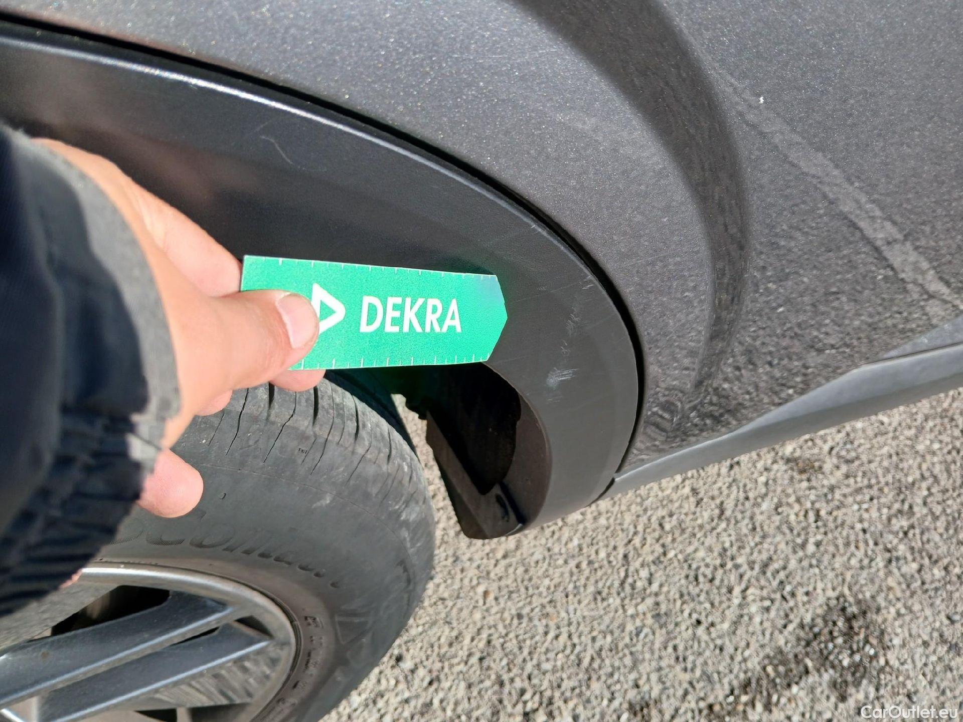  Nissan  Qashqai NISSAN  / 2021 / 5P / todoterreno DIG-T 116kW (158CV) mHEV Xtronic Acenta (AC) #42