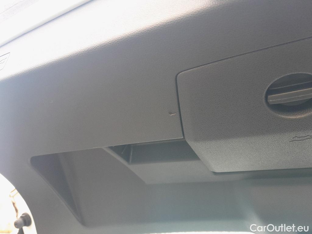  Volkswagen  Polo VOLKSWAGEN  / 2017 / 5P / berlina con portón Advance 1.0 TSI 70kW (95CV) #26