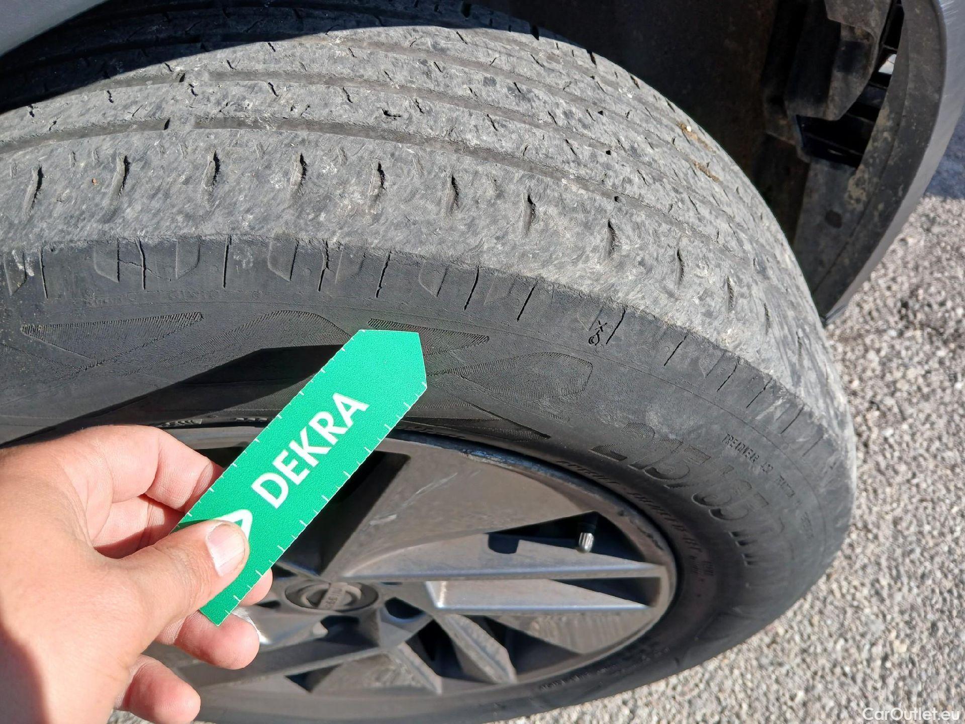  Nissan  Qashqai NISSAN  / 2021 / 5P / todoterreno DIG-T 116kW (158CV) mHEV Xtronic Acenta (AC) #59