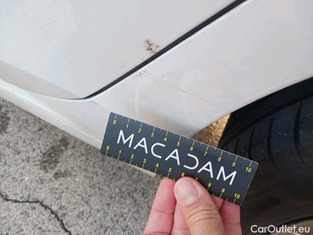  Volkswagen  Golf  VOLKSWAGEN / 2020 / 5P / berlina con portón 2.0 TDI 85kW (115CV) #6