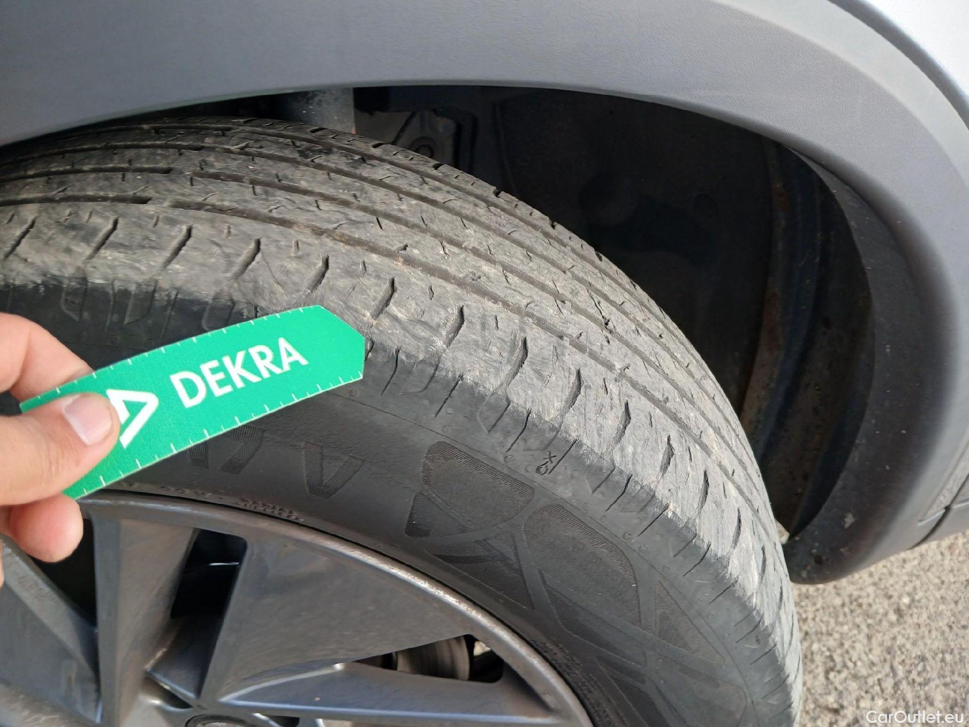  Nissan  Qashqai NISSAN  / 2021 / 5P / todoterreno DIG-T 116kW (158CV) mHEV Xtronic Acenta (AC) #56