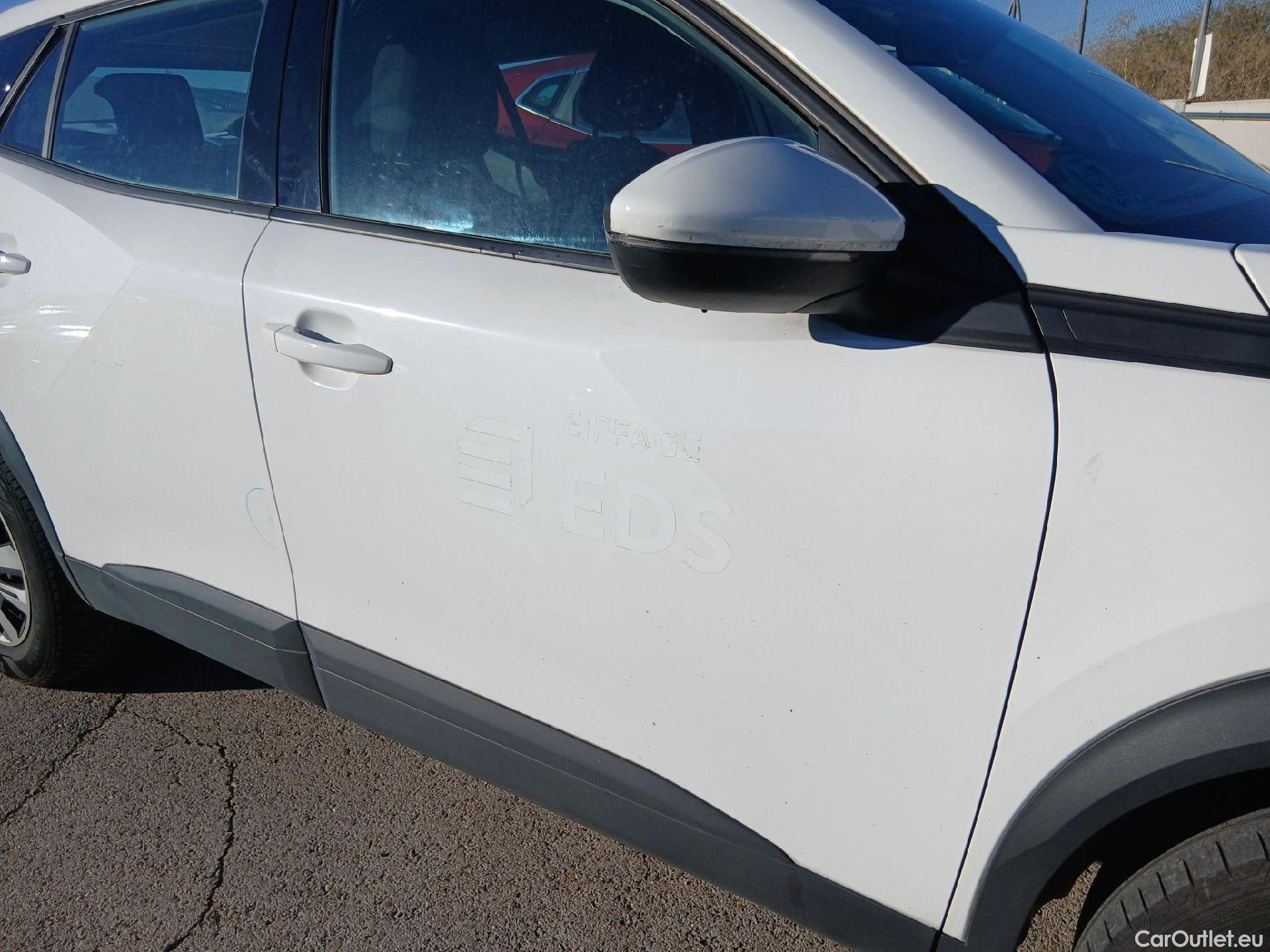  Peugeot  2008 PEUGEOT  / 2019 / 5P / todoterreno Active BlueHDI 81kW (110CV) #30