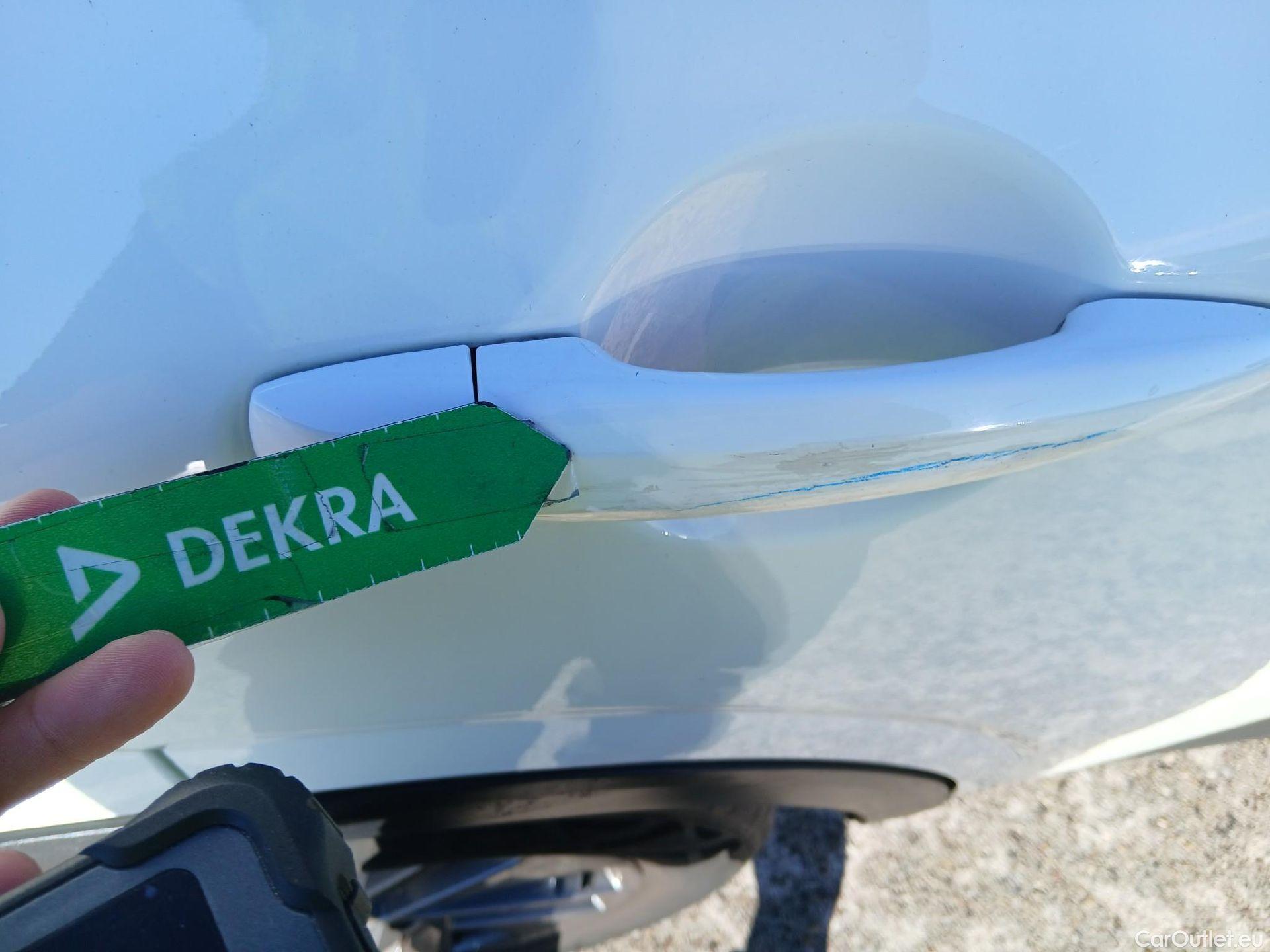  Nissan  Qashqai NISSAN  / 2021 / 5P / todoterreno DIG-T 103kW (140CV) mHEV 4x2 Acenta #33