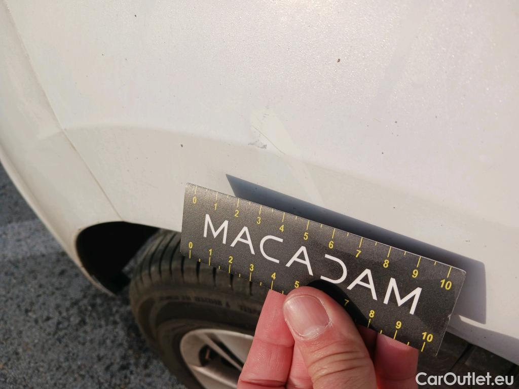  Volkswagen  Golf  VOLKSWAGEN / 2020 / 5P / berlina con portón 2.0 TDI 85kW (115CV) #32