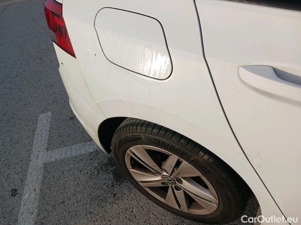  Volkswagen  Golf  VOLKSWAGEN / 2020 / 5P / berlina con portón 2.0 TDI 85kW (115CV) #31