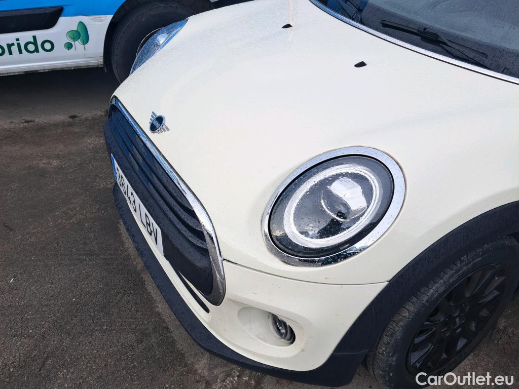  Mini  Cooper MINI MINI / 2014 / 5P / berlina con portón ONE 5 PUERTAS (CX) #51