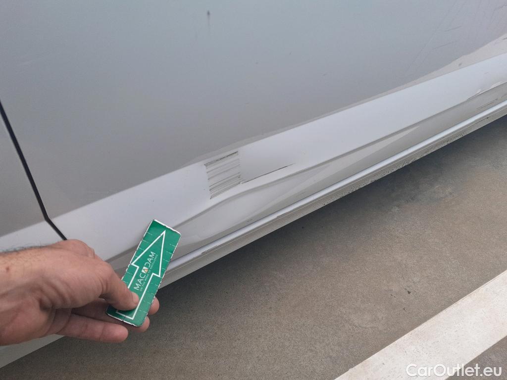  Volkswagen  Polo VOLKSWAGEN  / 2017 / 5P / berlina con portón Advance 1.0 TSI 70kW (95CV) #8