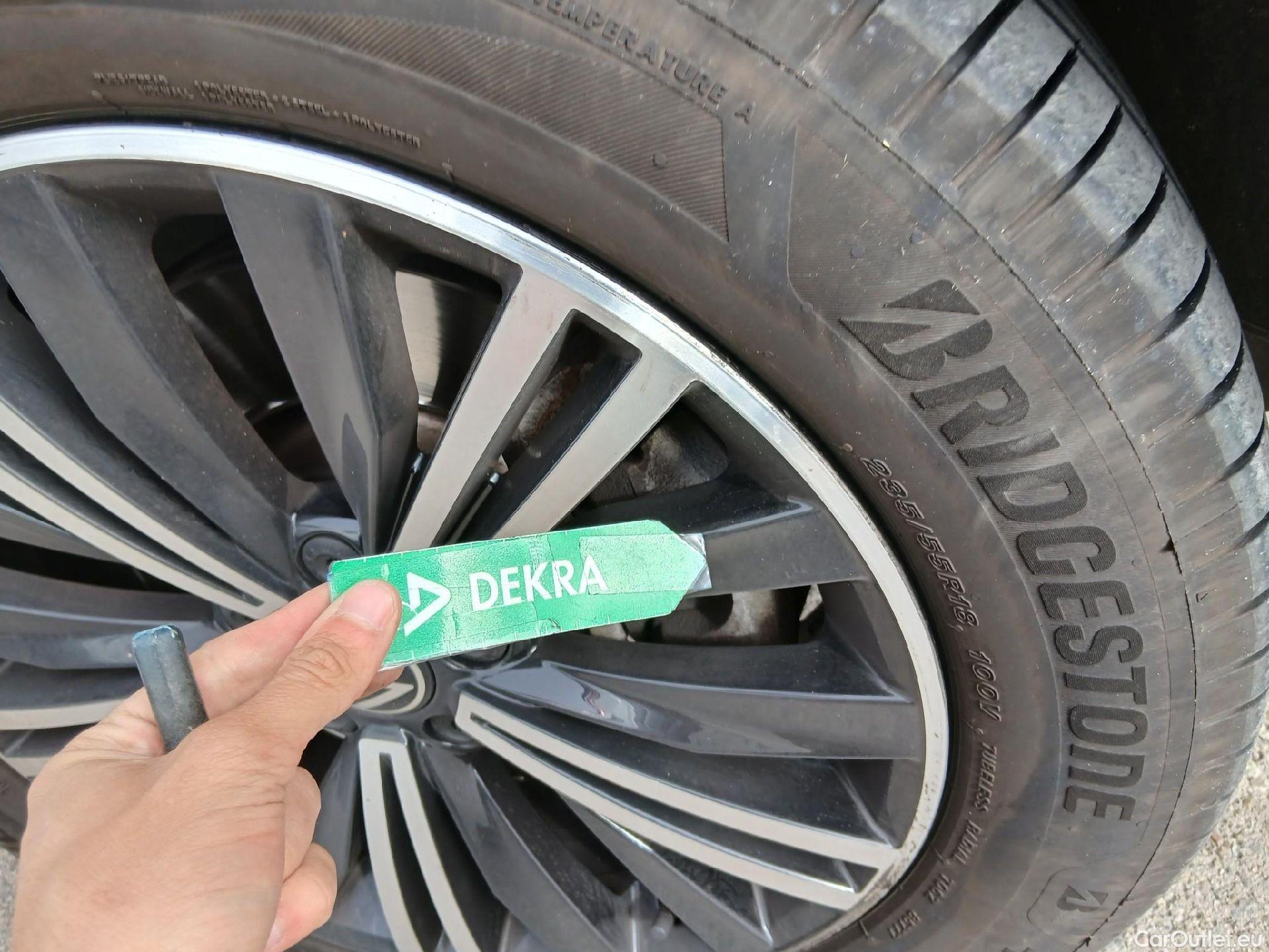  Volkswagen  Tiguan VOLKSWAGEN  / 2020 / 5P / todoterreno Life 1.4 TSI eHybrid 180kW (245CV) DSG #31