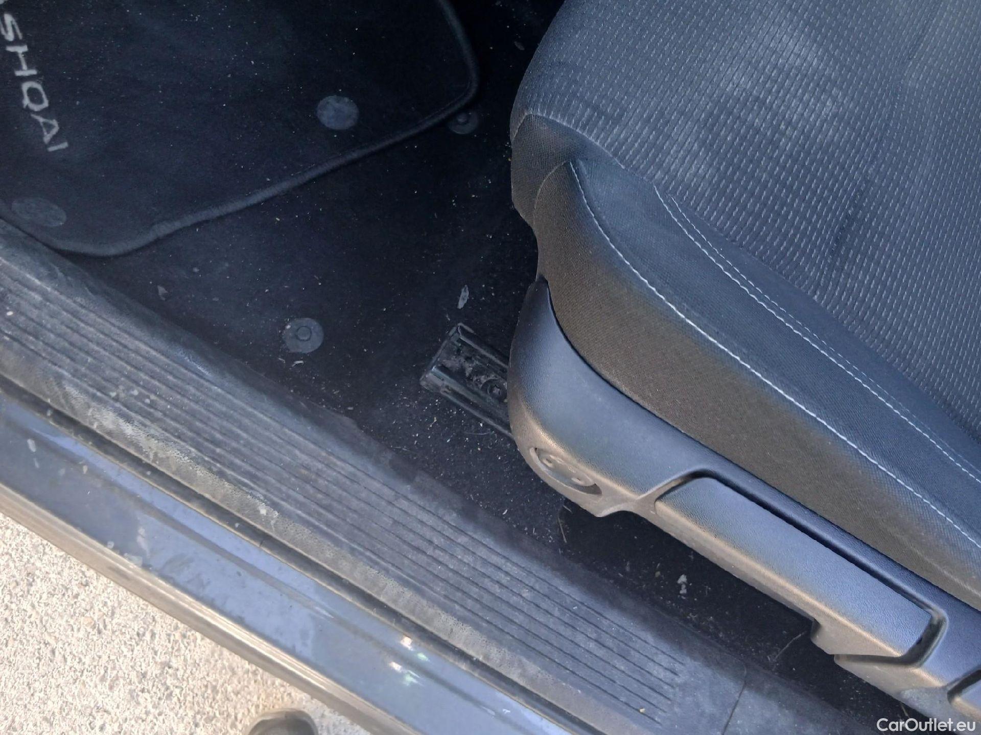  Nissan  Qashqai NISSAN  / 2021 / 5P / todoterreno DIG-T 116kW (158CV) mHEV Xtronic Acenta (AC) #3