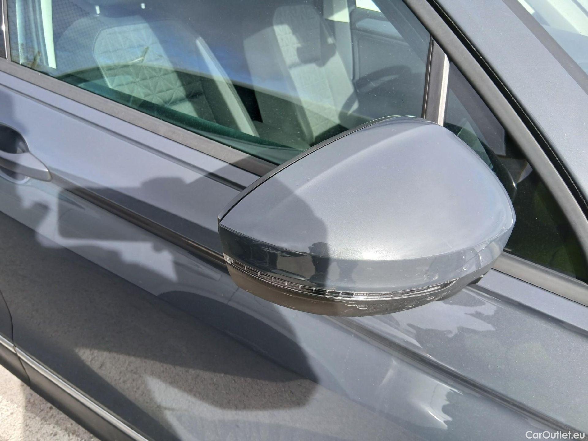  Volkswagen  Tiguan VOLKSWAGEN  / 2020 / 5P / todoterreno Life 1.4 TSI eHybrid 180kW (245CV) DSG #28