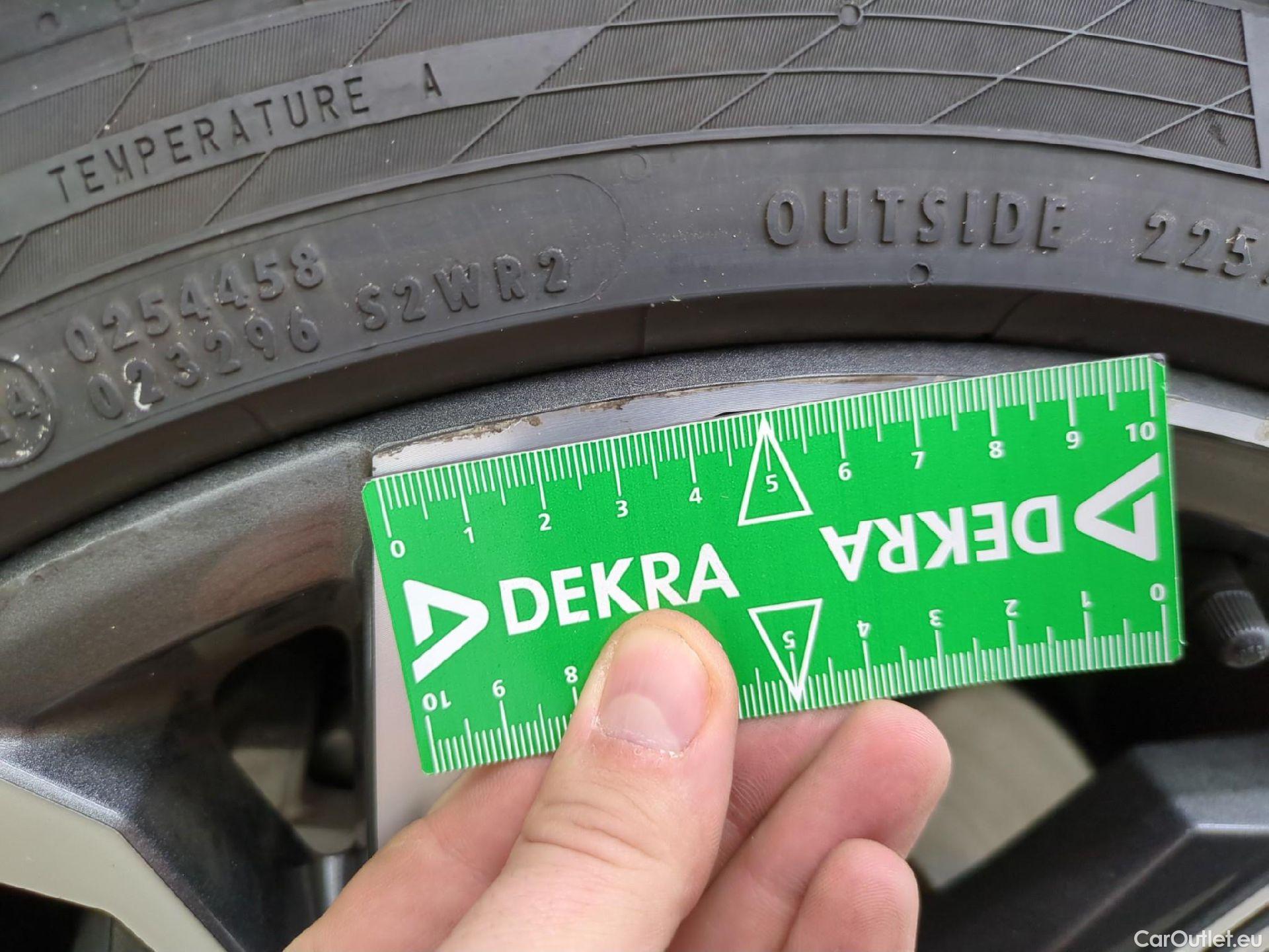  Audi  A3 AUDI  Sportback / 2020 / 5P / Berline 35 TFSI 150 MHEV S Tronic S Line #10