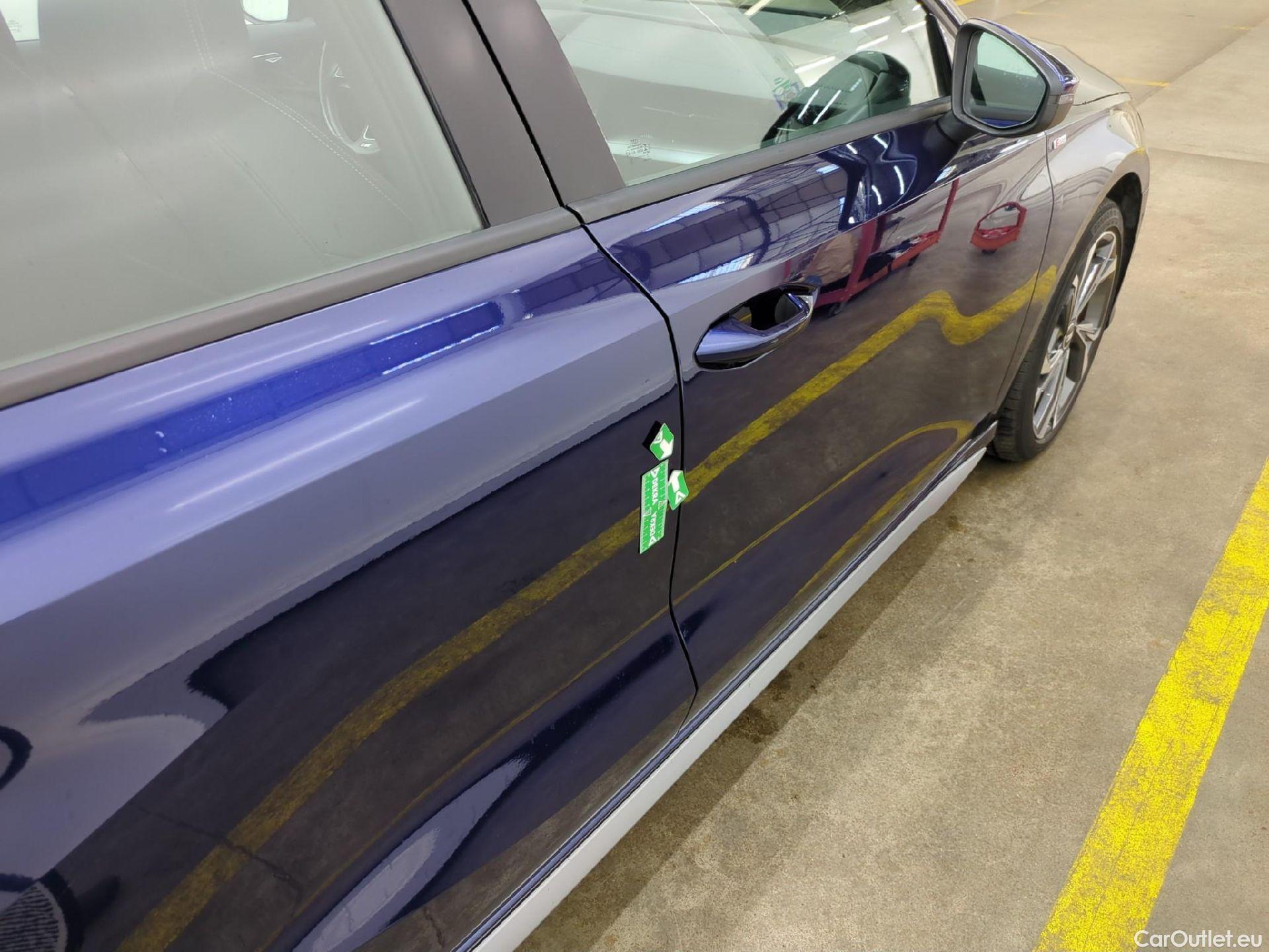  Audi  A3 AUDI  Sportback / 2020 / 5P / Berline 35 TFSI 150 MHEV S Tronic S Line #17