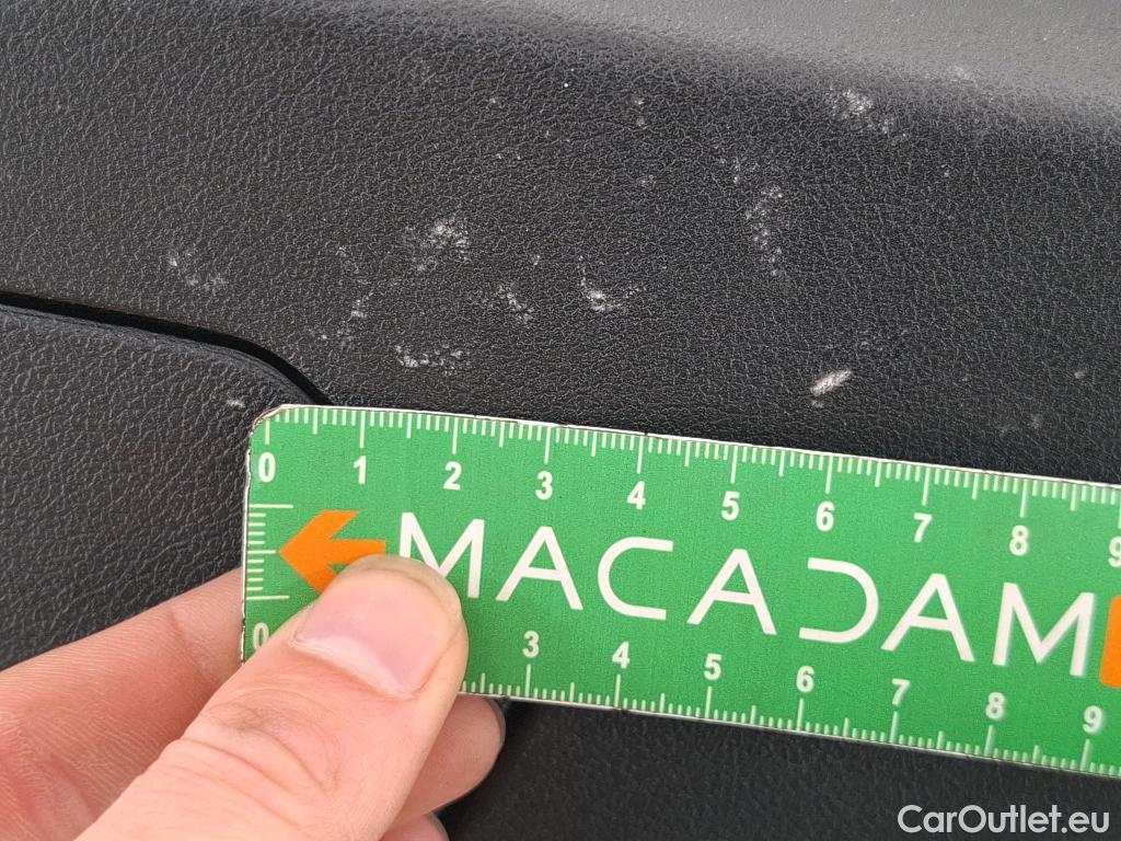  Bmw  Serie 1 BMW Série 1 / 2019 / 5P / Berline 116d DKG7 Business Design #12