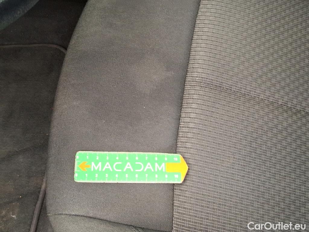  Bmw  Serie 1 BMW Série 1 / 2019 / 5P / Berline 116d DKG7 Business Design #14