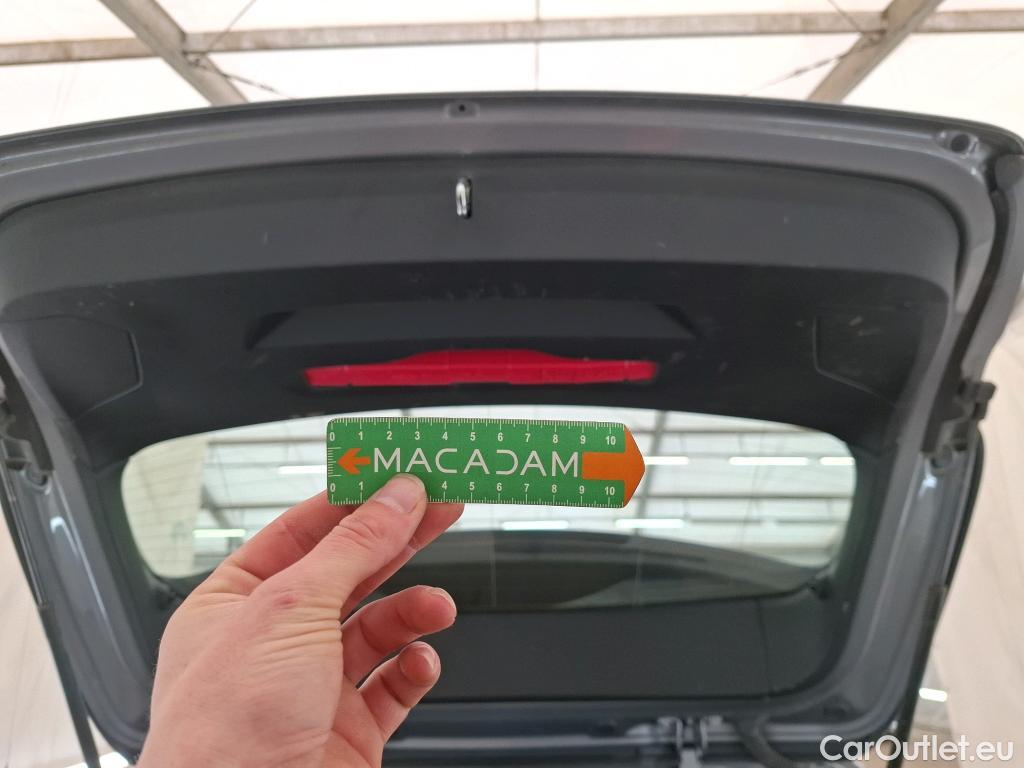  Bmw  Serie 1 BMW Série 1 / 2019 / 5P / Berline 116d DKG7 Business Design #9