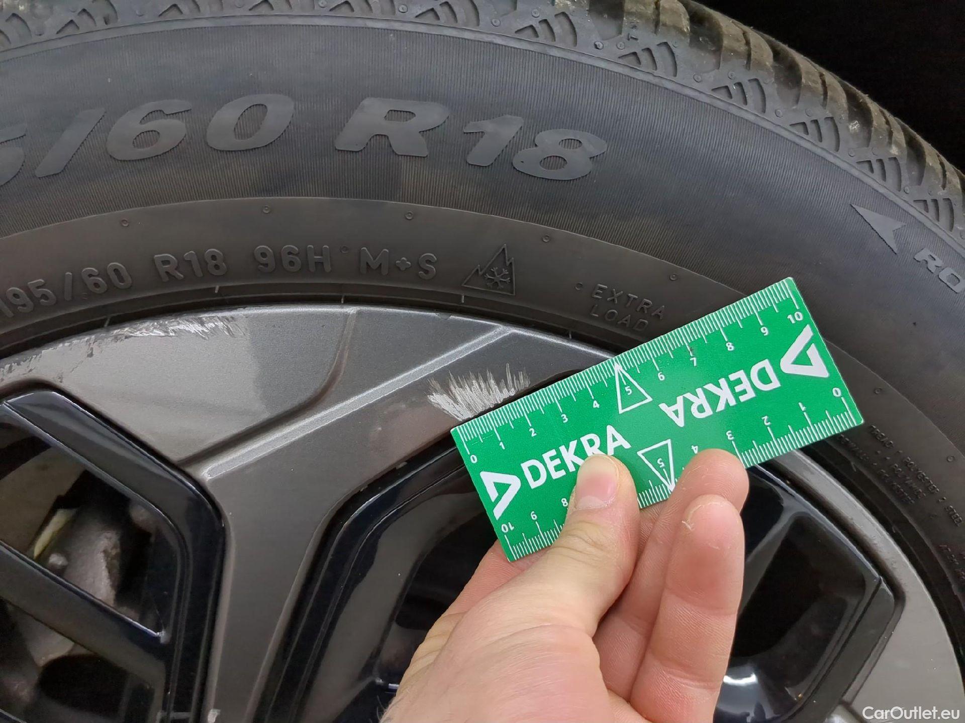  Citroen  C4  X Feel Pack 1.2 PureTech 130CV BVA8 6E #10