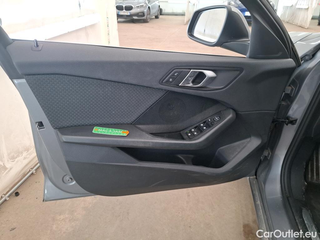  Bmw  Serie 1 BMW Série 1 / 2019 / 5P / Berline 116d DKG7 Business Design #7