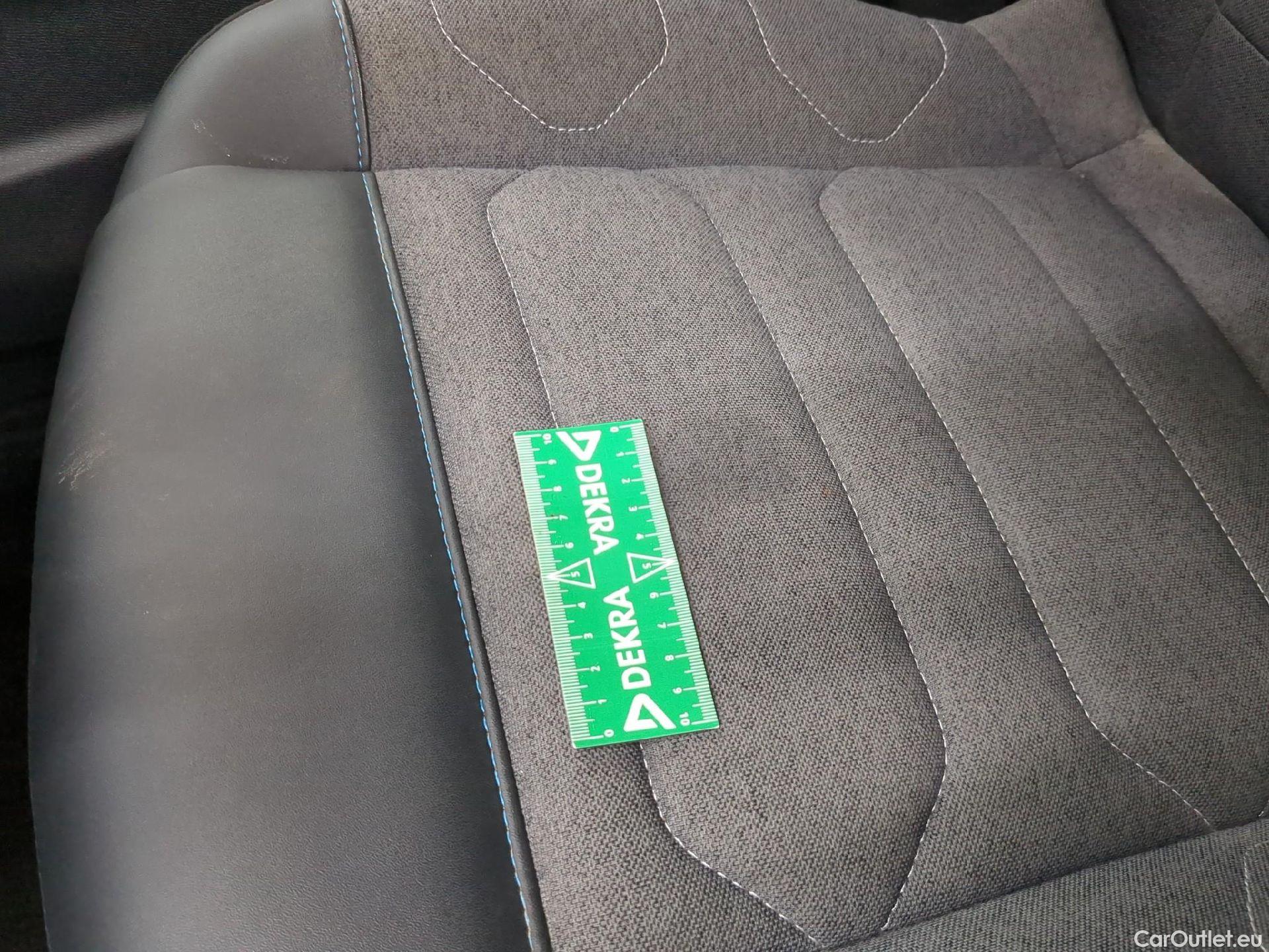  Citroen  C4  X Feel Pack 1.2 PureTech 130CV BVA8 6E #1