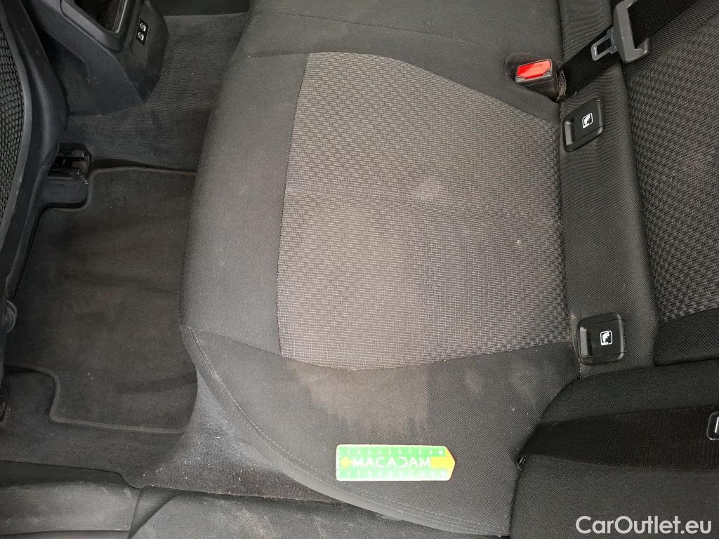  Bmw  Serie 1 BMW Série 1 / 2019 / 5P / Berline 116d DKG7 Business Design #15