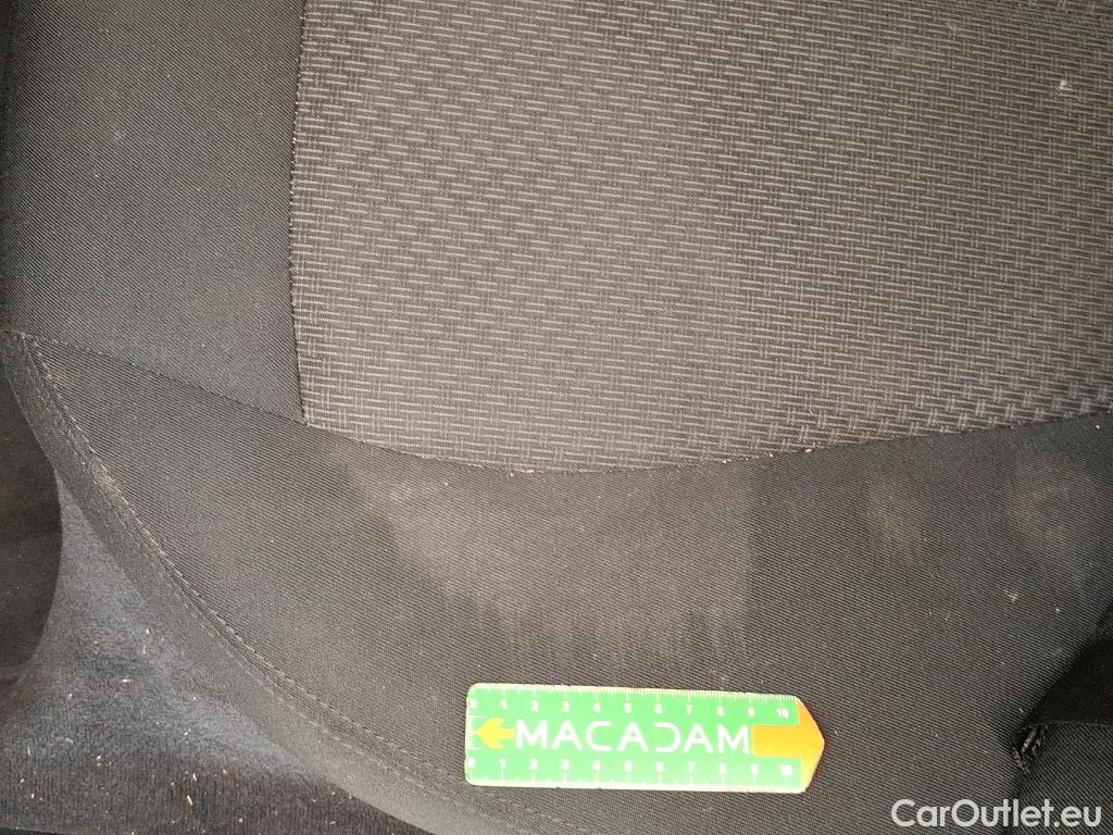  Bmw  Serie 1 BMW Série 1 / 2019 / 5P / Berline 116d DKG7 Business Design #16